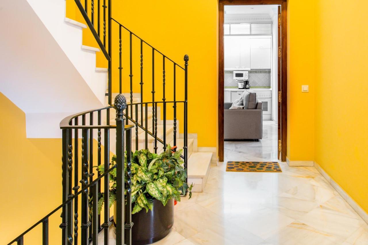 Mágico apartamento en casa palacio del siglo XVII Siviglia Esterno foto
