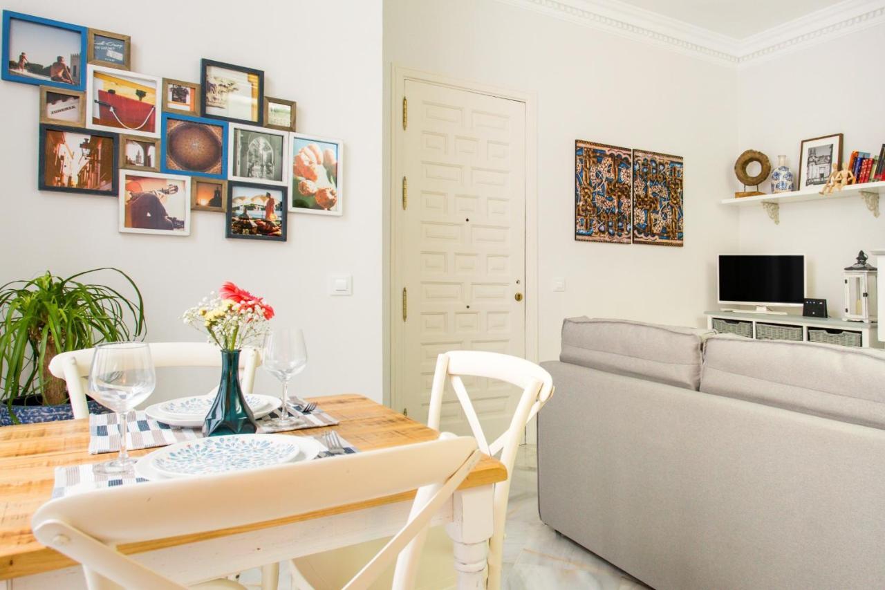 Mágico apartamento en casa palacio del siglo XVII Siviglia Esterno foto