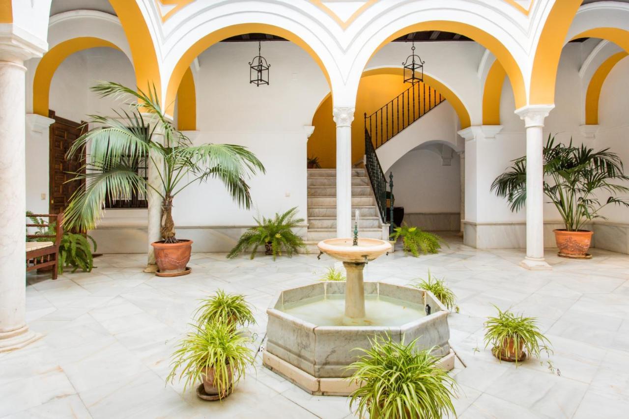 Mágico apartamento en casa palacio del siglo XVII Siviglia Esterno foto