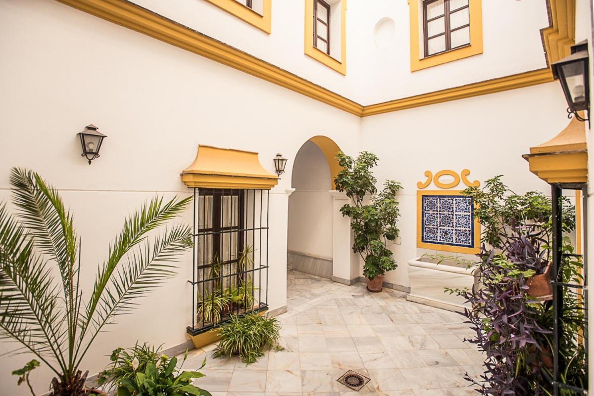 Mágico apartamento en casa palacio del siglo XVII Siviglia Esterno foto